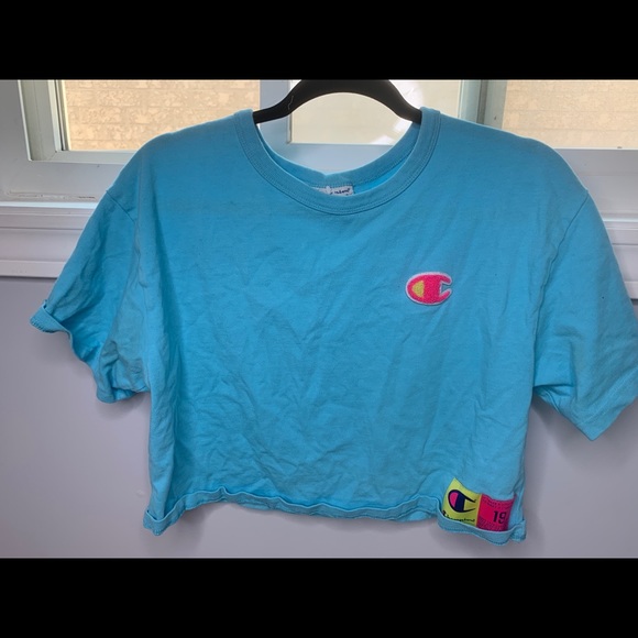 CHAMPION CROP TOP - Picture 1 of 2
